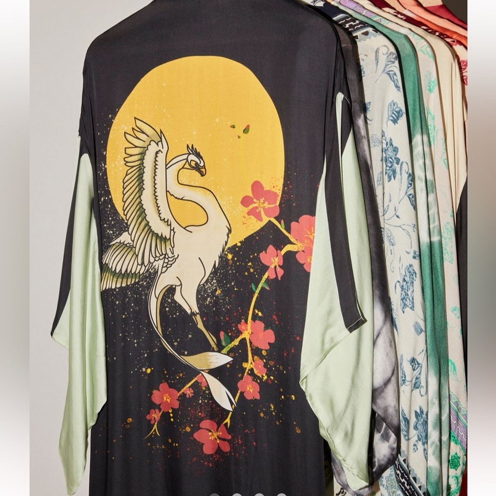 Moon Dance Free People Kimono brand new w/out tag. Color: denim combo.